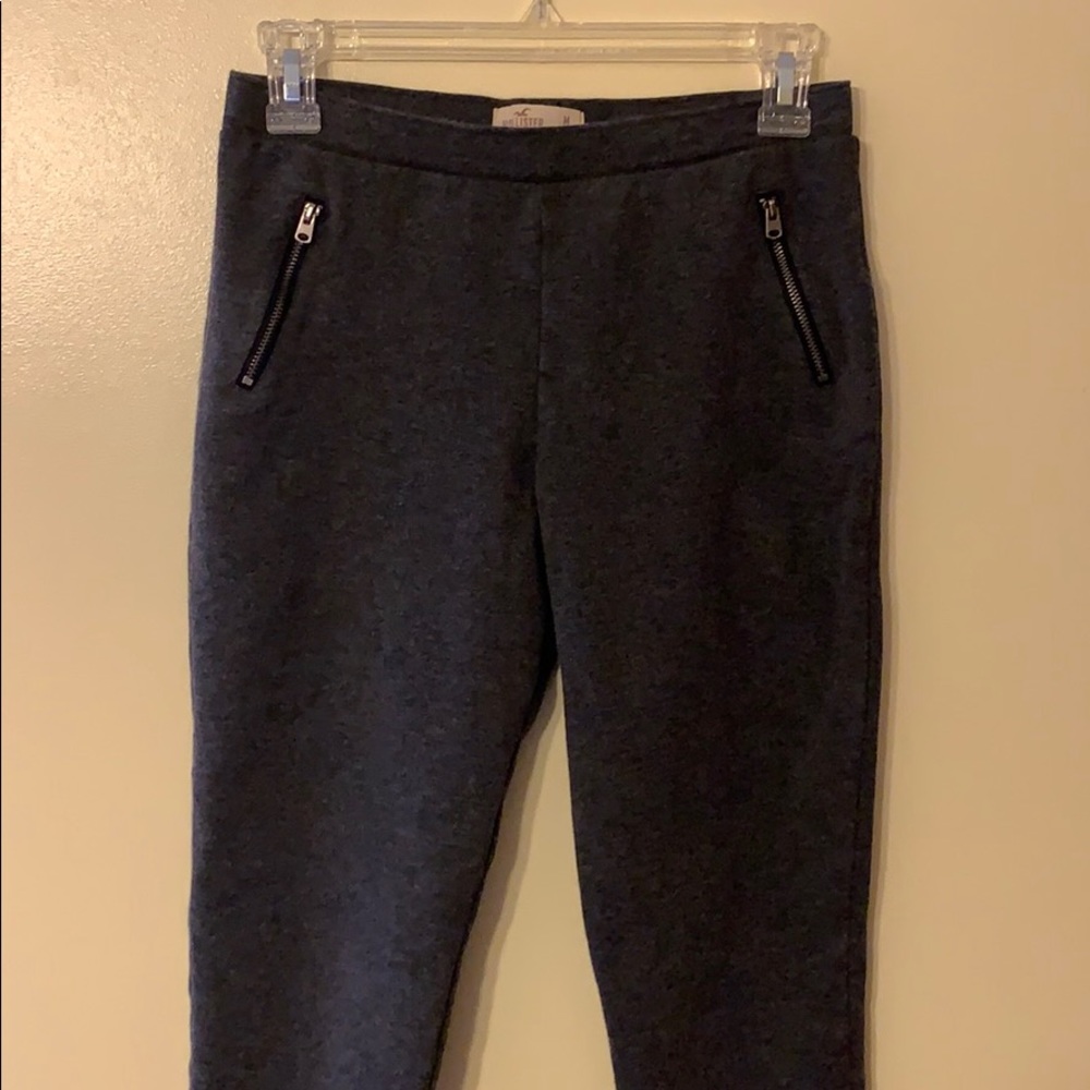 Hollister Gray Faux Zipper Pocket Jegging - Picture 2 of 7